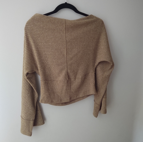 We The Free olive green cropped long sleeve shirt size women's medium - Picture 3 of 5